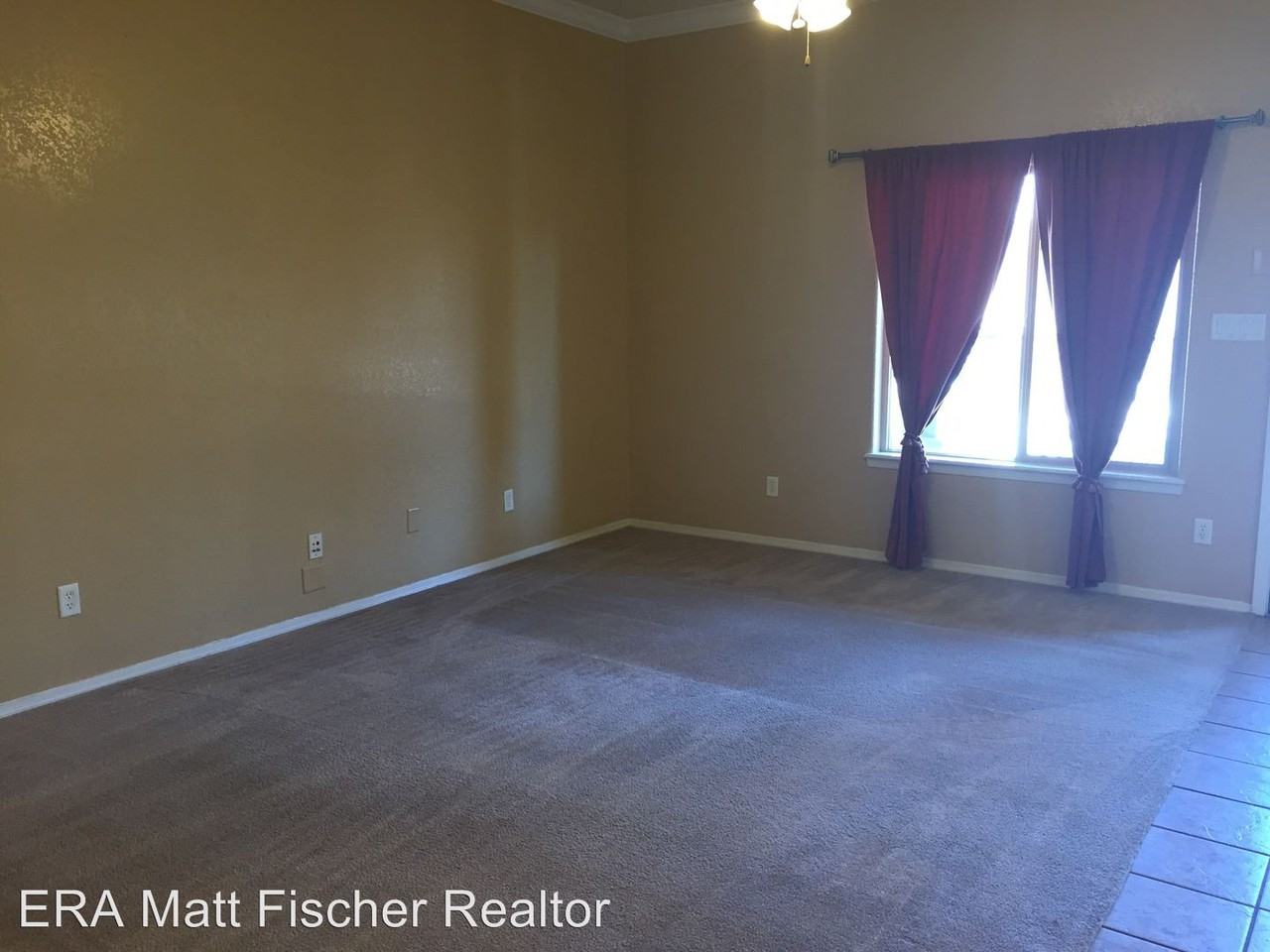 10358 E 39th Way - Photo 3 of 8