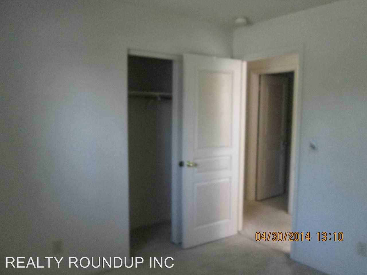 8767 Summer Pointe Dr - Photo 2 of 7