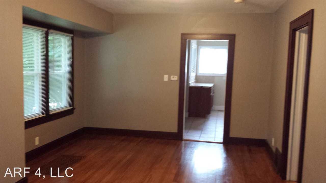 1928 S Ralston Avenue - Photo 3 of 12