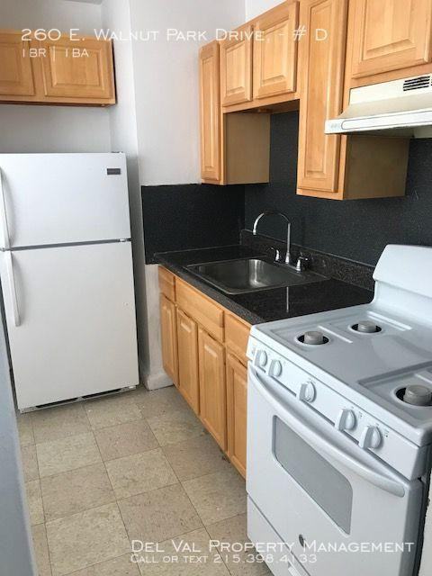 260 E. Walnut Park Drive - Photo 2 of 8