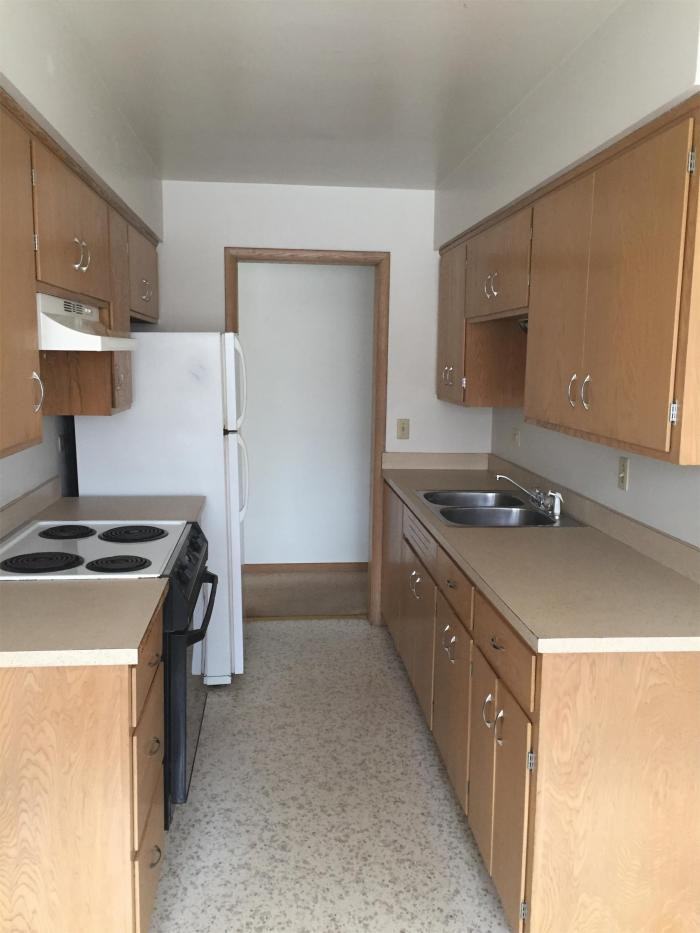 345 Silver St - 5 - Photo 2 of 10