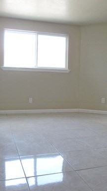 3877 Lusk St - Photo 3 of 7