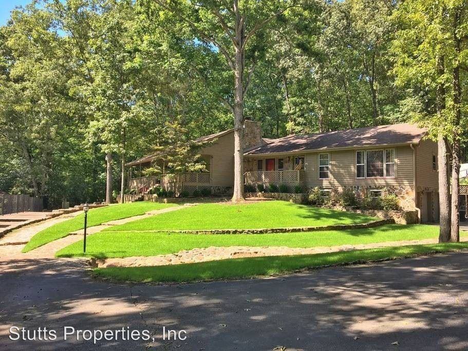 301 Bradford Street - Photo 2 of 23