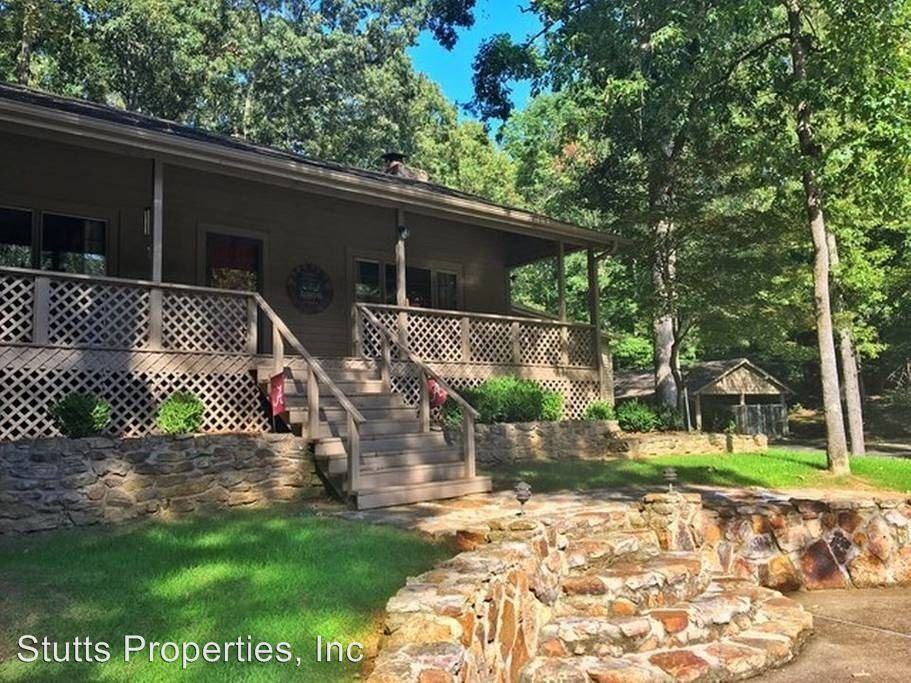 301 Bradford Street - Photo 3 of 23