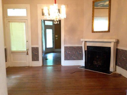 704 W Liberty Ave - Photo 2 of 13