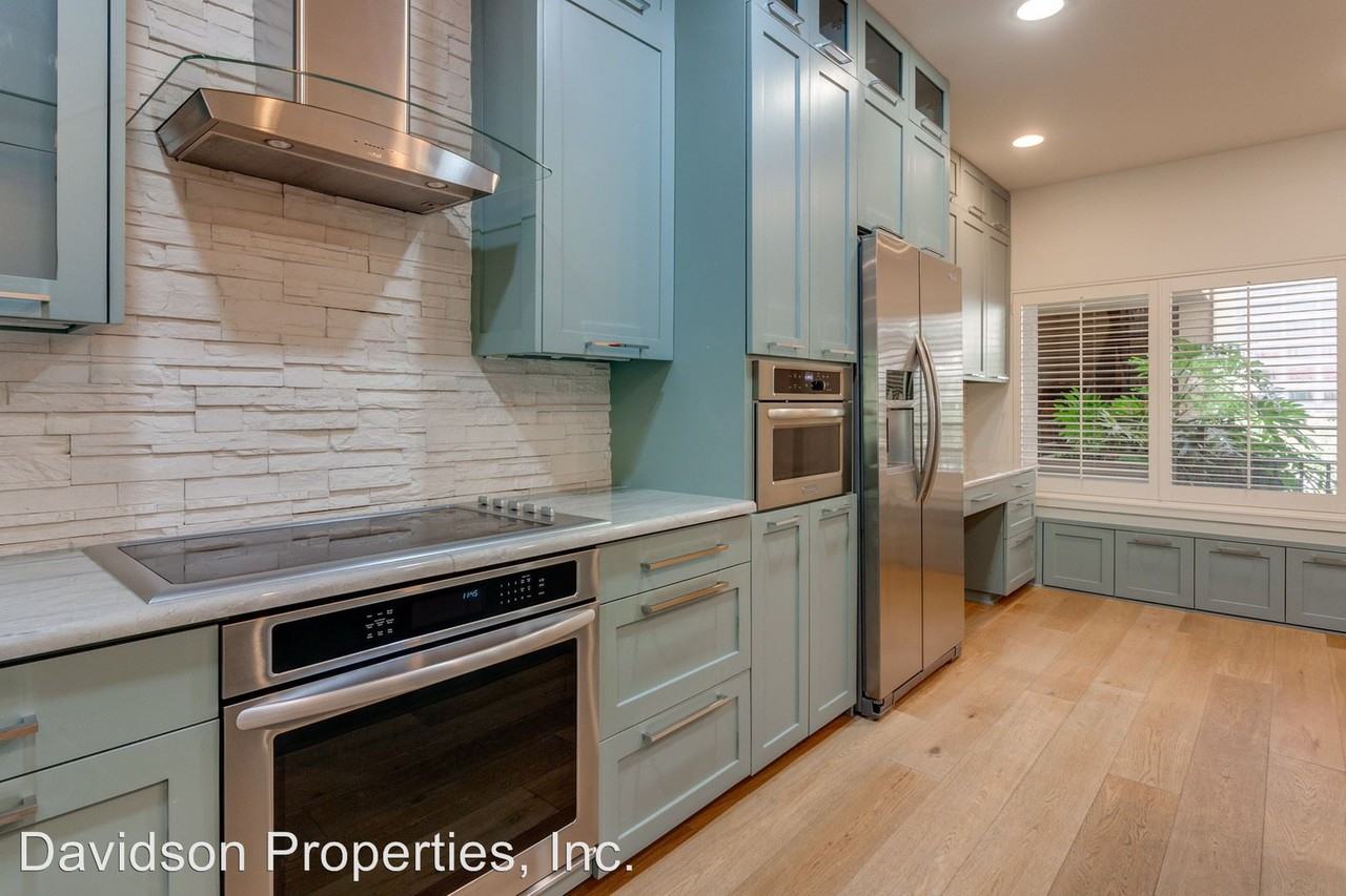 701 N St Mary'S St #21 - Photo 3 of 23