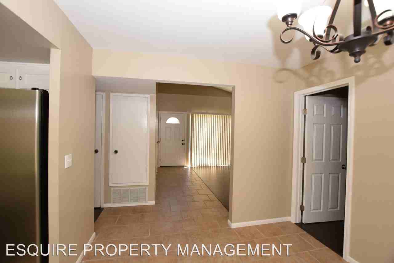 2674 Amy Place - Photo 3 of 28