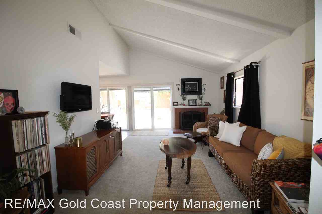 4953 Dunes Circle - Photo 3 of 20