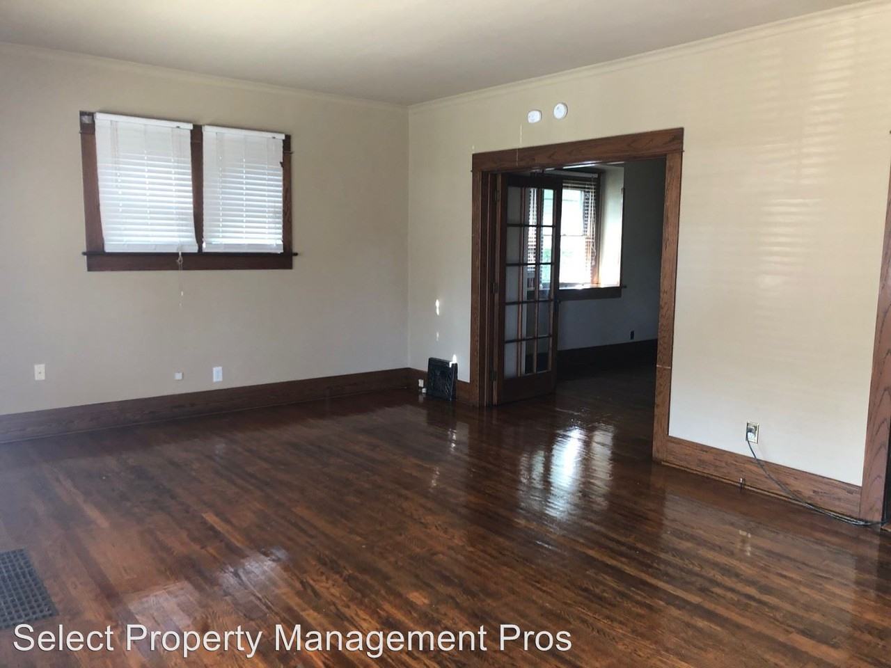 2720 Euclid Ave - Photo 2 of 11