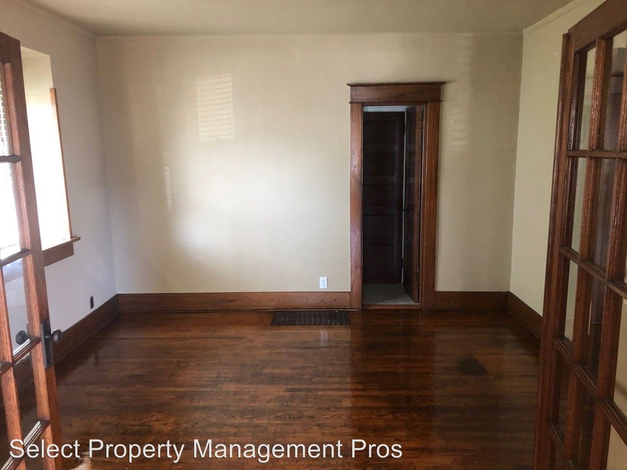 2720 Euclid Ave - Photo 3 of 11