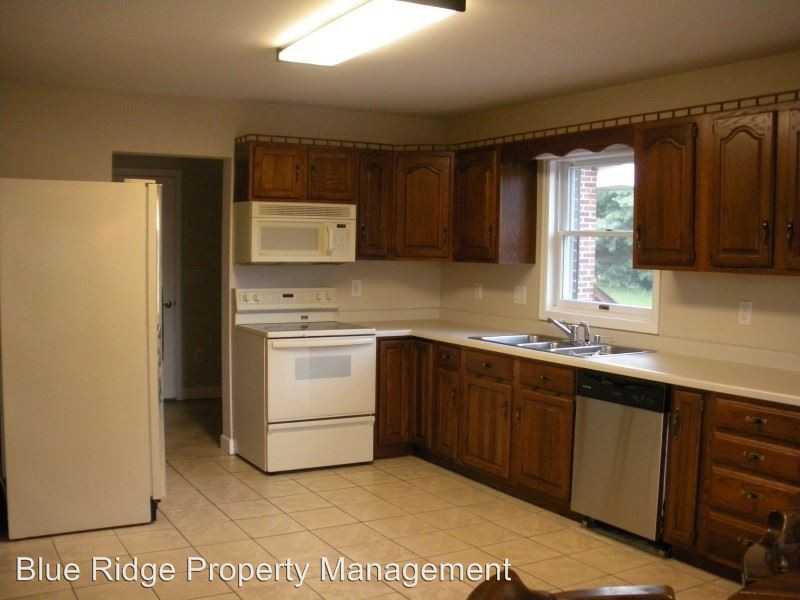 389 Lakewind Dr. S. - Photo 2 of 13