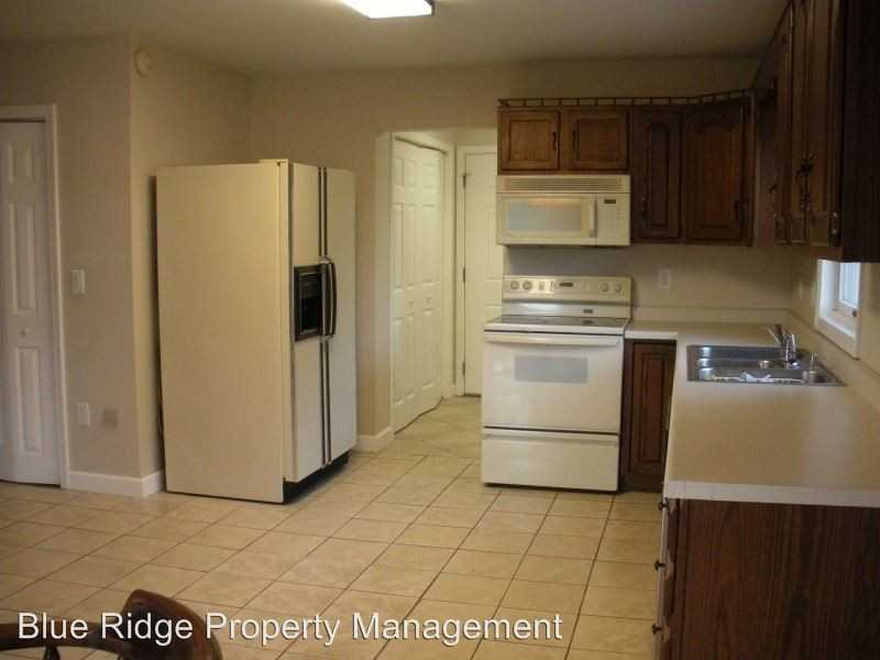 389 Lakewind Dr. S. - Photo 3 of 13