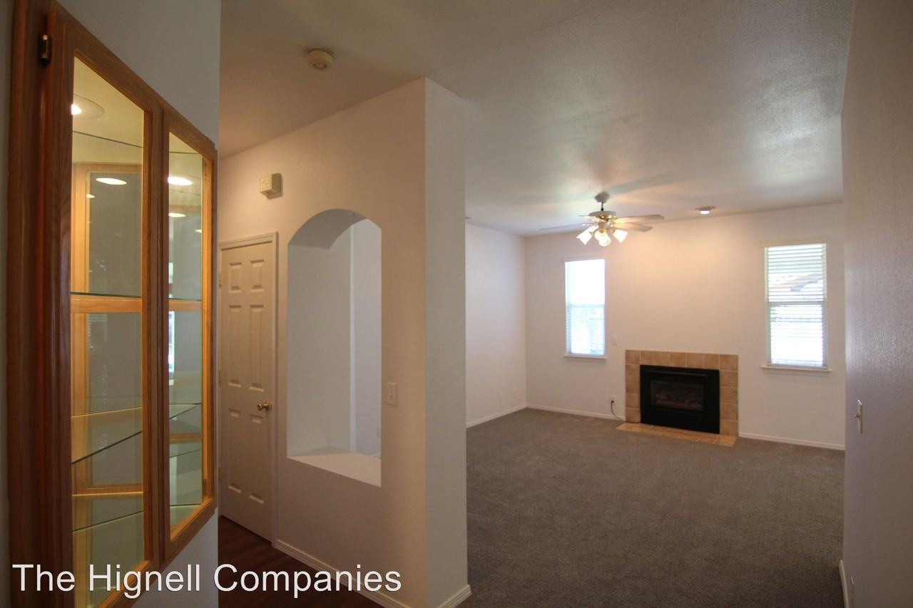 2530 Corona St. - Photo 2 of 15