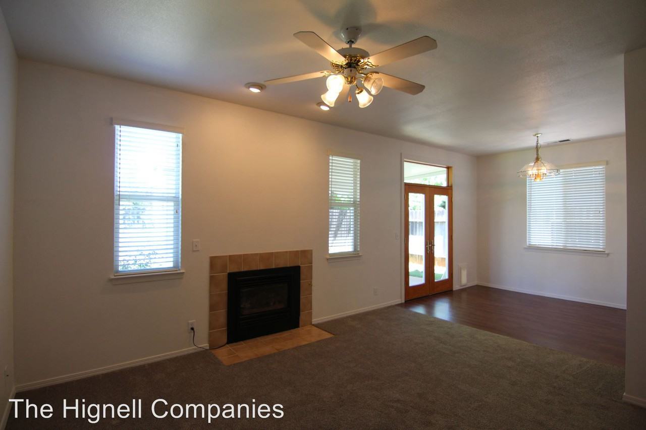 2530 Corona St. - Photo 3 of 15