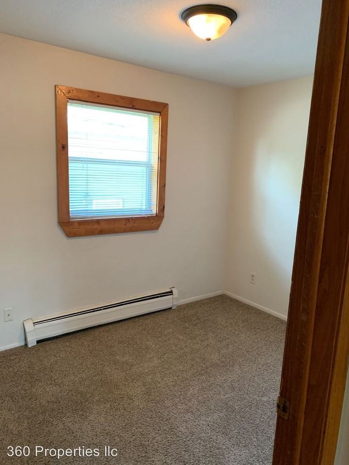 917 19th Street South - Photo 2 of 13