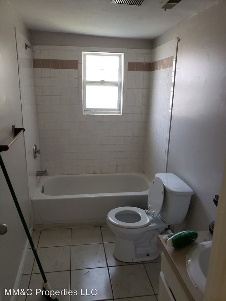 719 Matty Ave - Photo 2 of 10