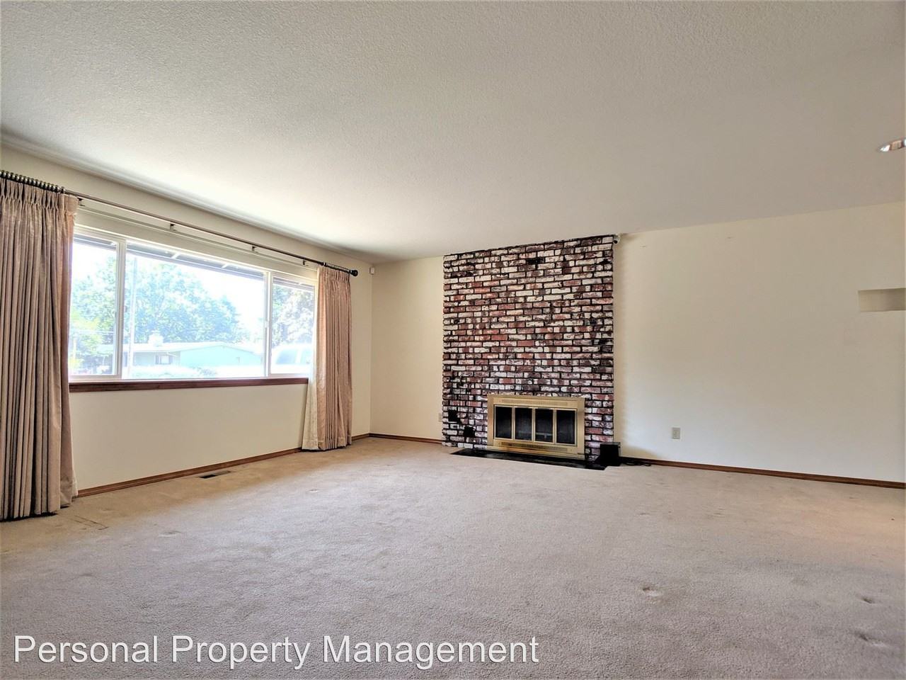 6112 Kansas St - Photo 3 of 24