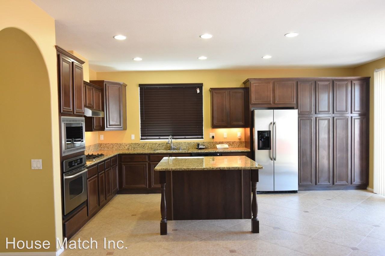 31256 Locust Ct - Photo 3 of 29