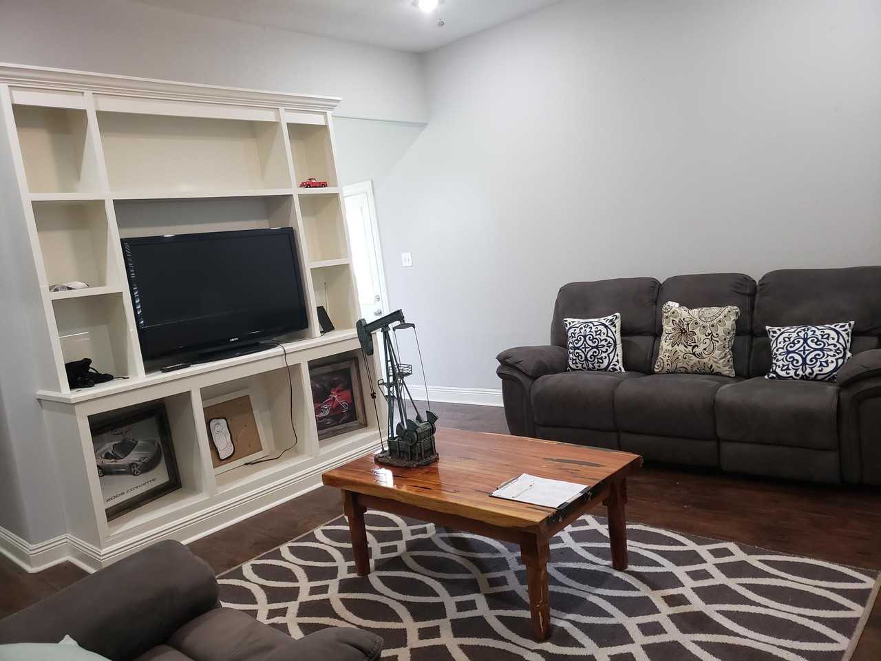 4126 Carlene - Photo 3 of 22