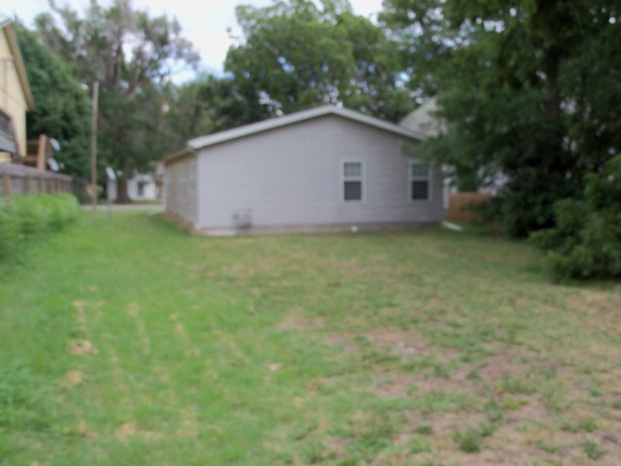 705 Sylvan St - Photo 3 of 35