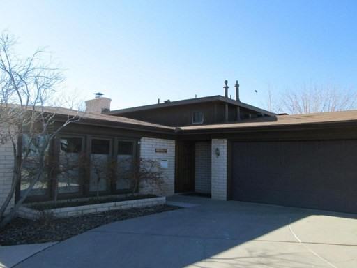 3608 Holiday Court NE - Photo 2 of 12