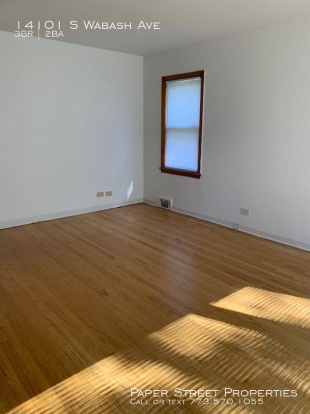 14101 S Wabash Ave - Photo 2 of 10