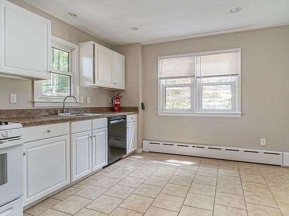 112 Bell Ave - Photo 3 of 8