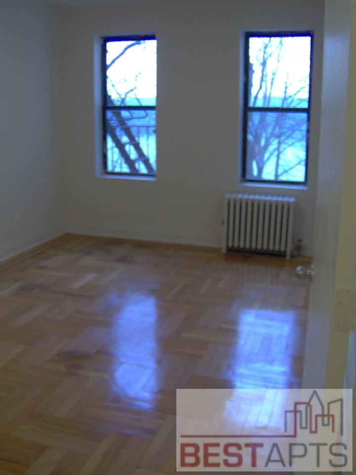 282 Cabrini Blvd #1B