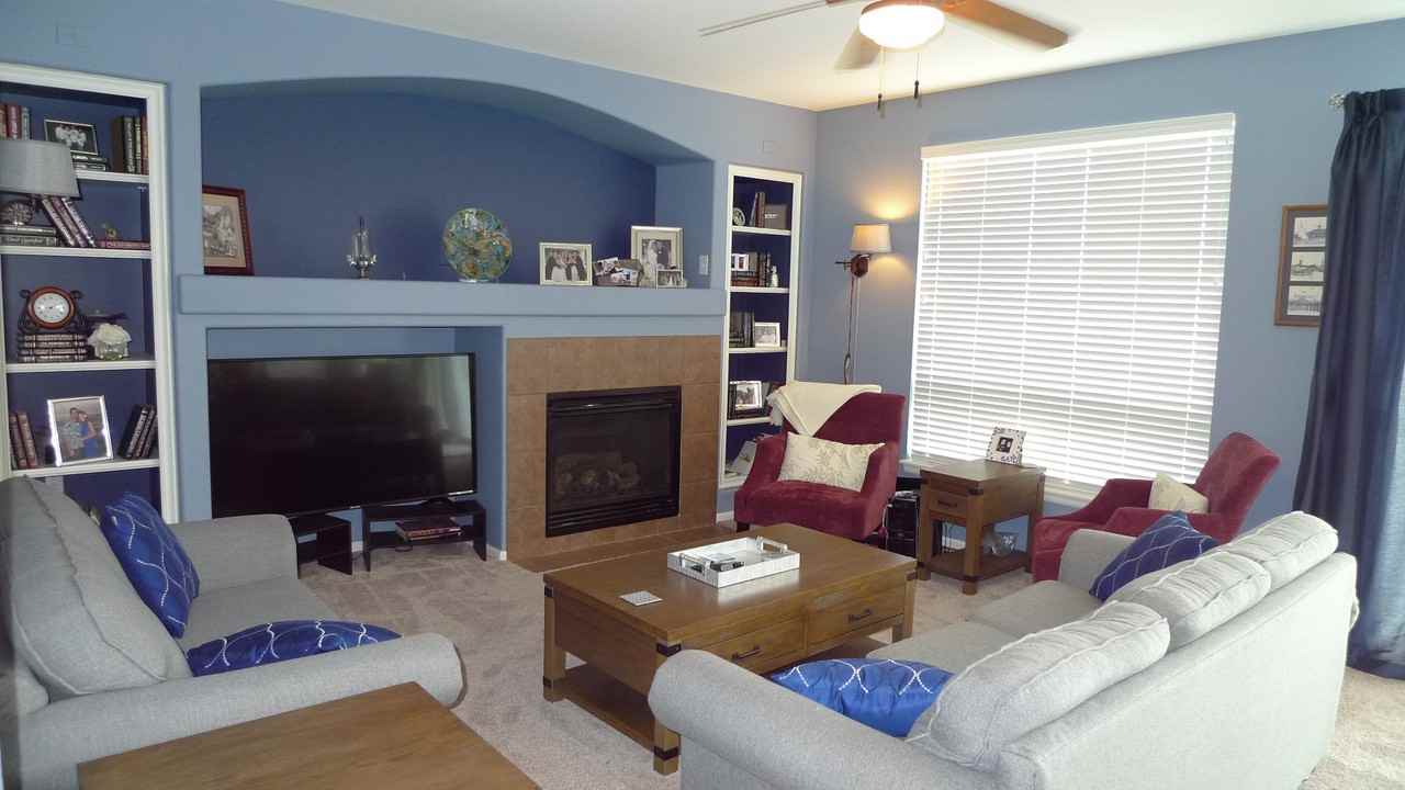 1929 Baguette Drive - Photo 2 of 10