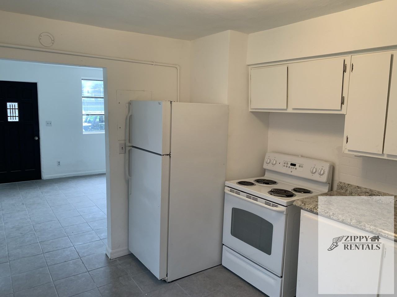 1752 Myrtle Avenue North - Photo 2 of 8