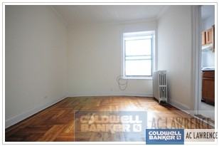 Nagle Ave & Thayer St #F9