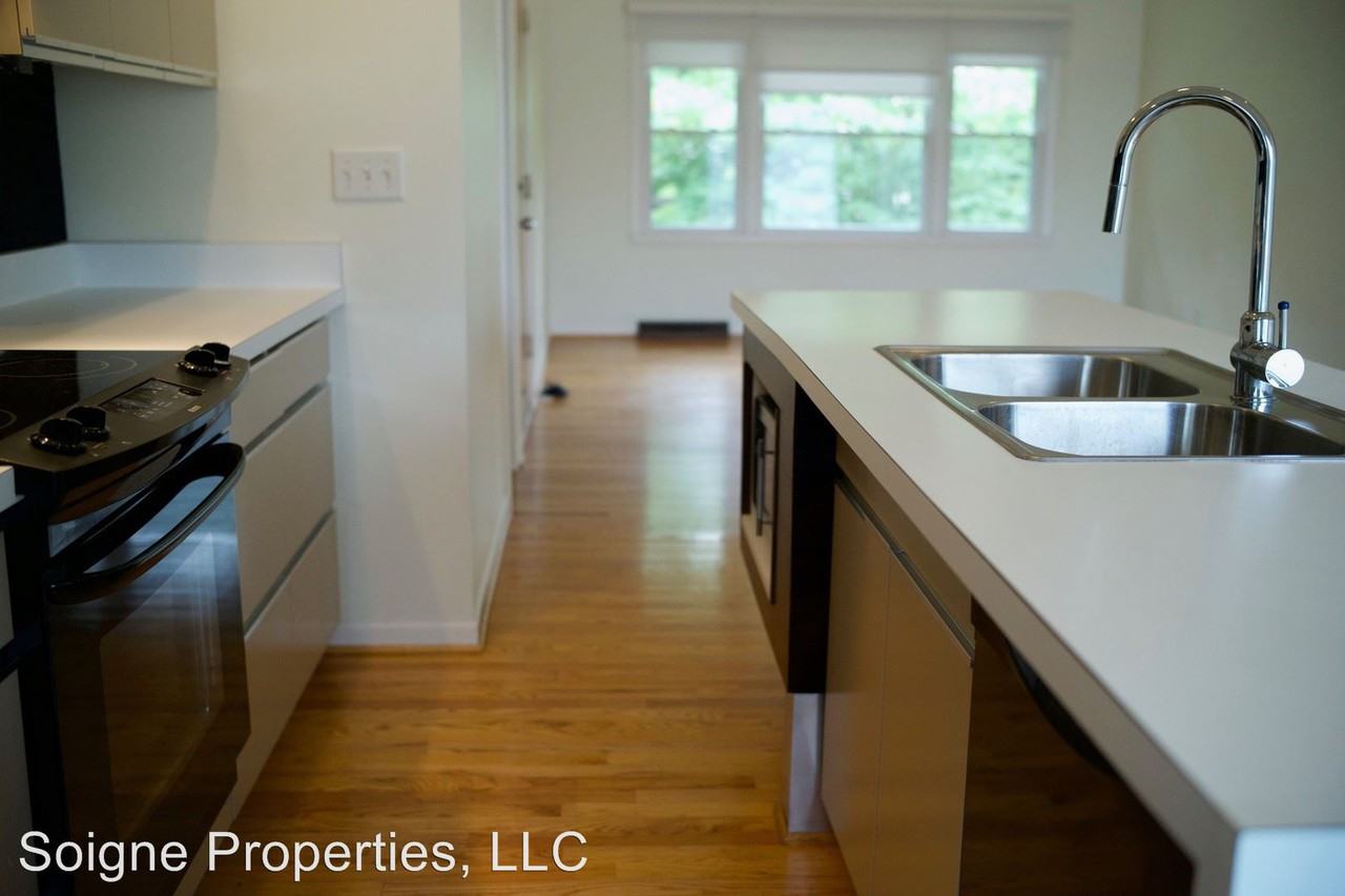 4521 Mercier Street - 4521 - Photo 3 of 11