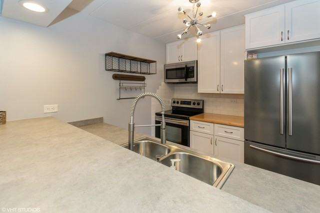 8820 S Mobile Ave 2f - Photo 3 of 10