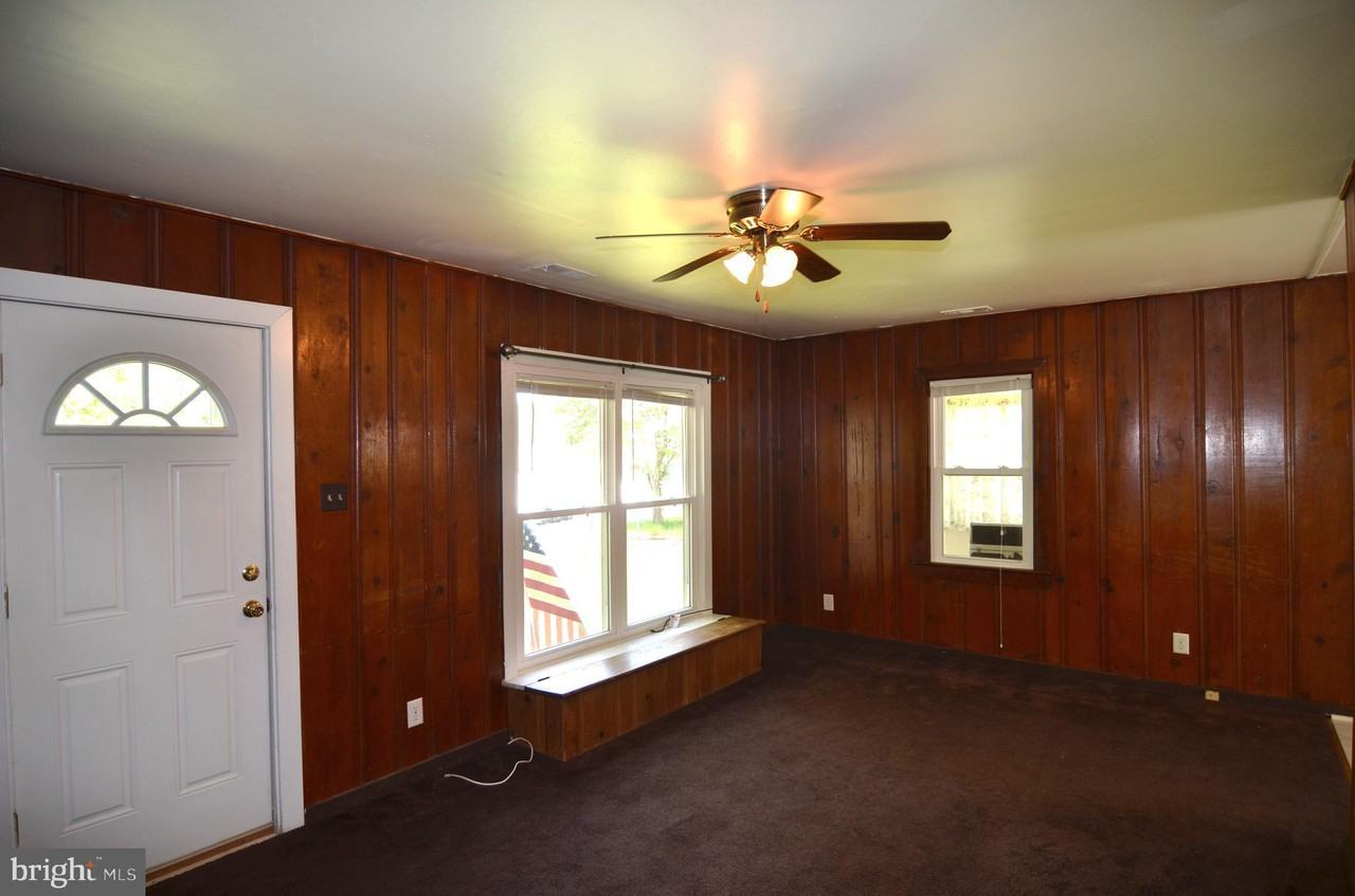 4605 Cummins Avenue - Photo 2 of 16