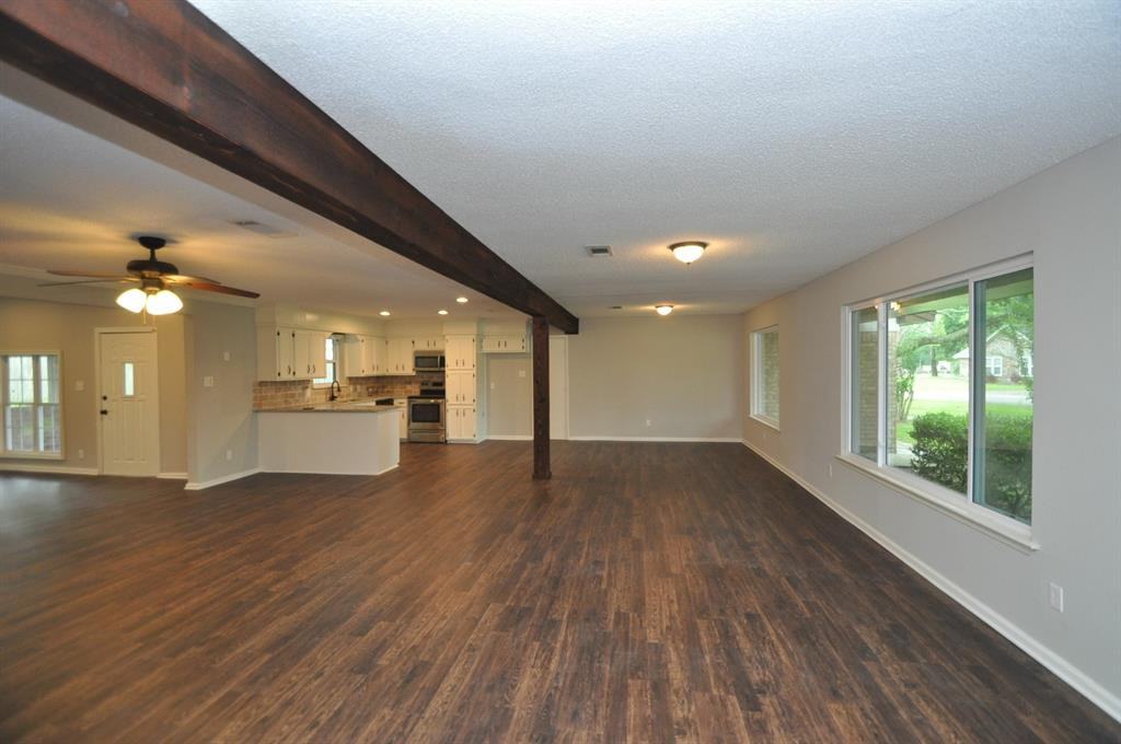 102 W County Road 136 - Photo 2 of 31