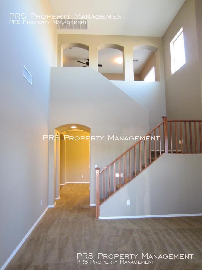 5860 S Banning Ct - Photo 3 of 25