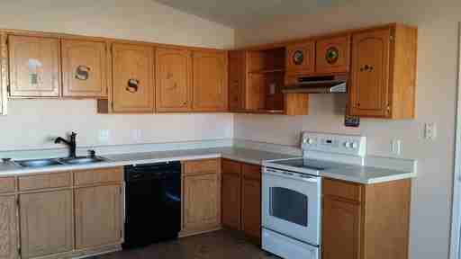 103 Tomahawk Dr - Photo 2 of 10