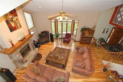 241 Emerald Dr - Photo 3 of 22