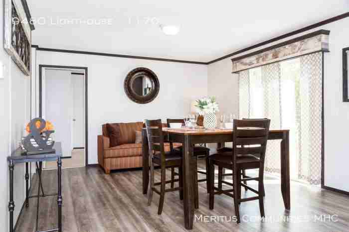 9480 Lighthouse - Photo 2 of 22