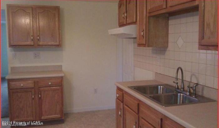 111 Kossack Street - Photo 3 of 6