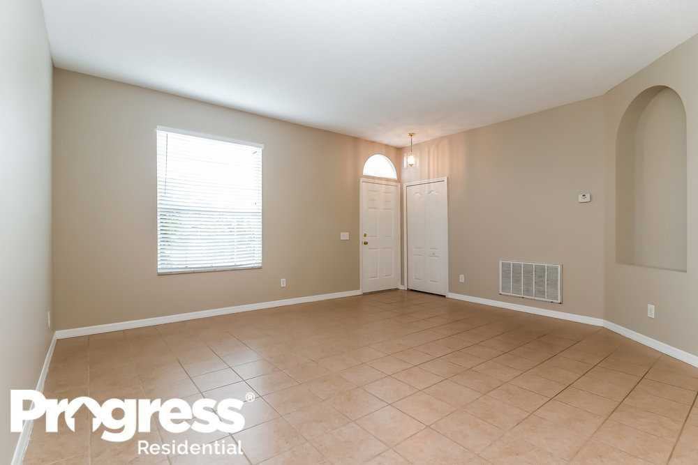 1752 Loch Haven Ct - Photo 2 of 20