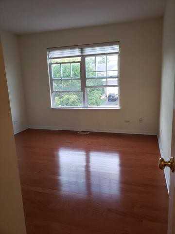 927 Genesee Court - Photo 2 of 9