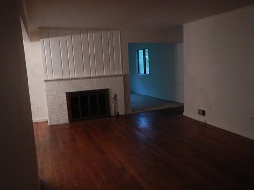 1601 Sanford Rd - Photo 3 of 25