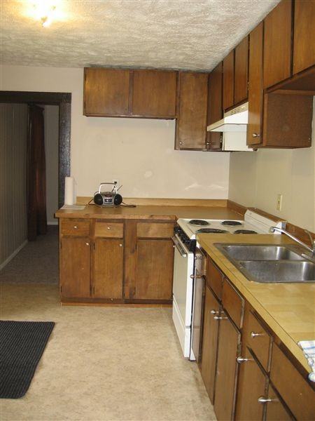 40 Pine St #2 - Photo 3 of 5