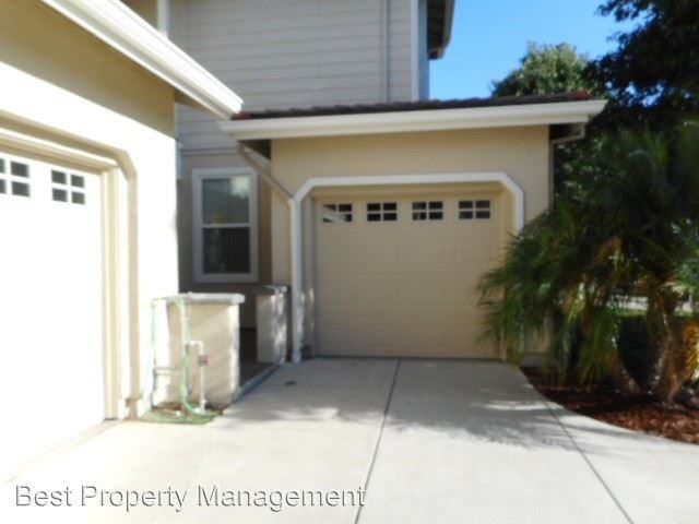 1194 Saratoga Pl - Photo 3 of 24