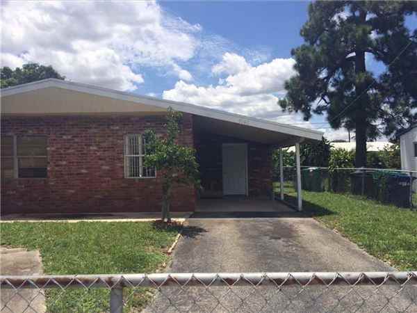 3140 NW 5th Ct - Photo 2 of 6