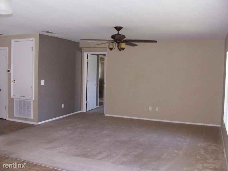 5057 Gandross Ln - Photo 3 of 9
