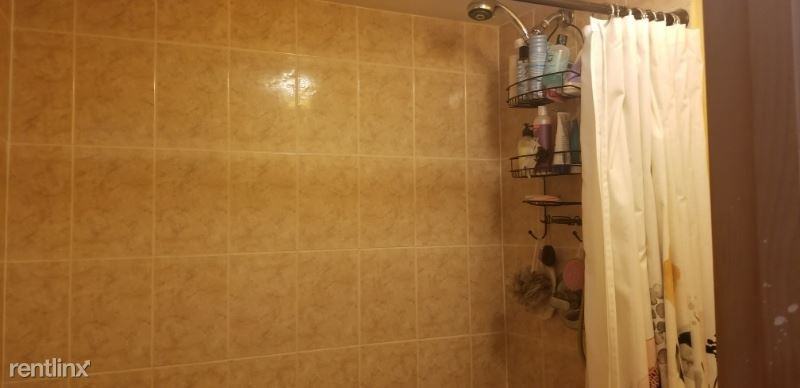 302 Camelot Shore Dr - Photo 3 of 10
