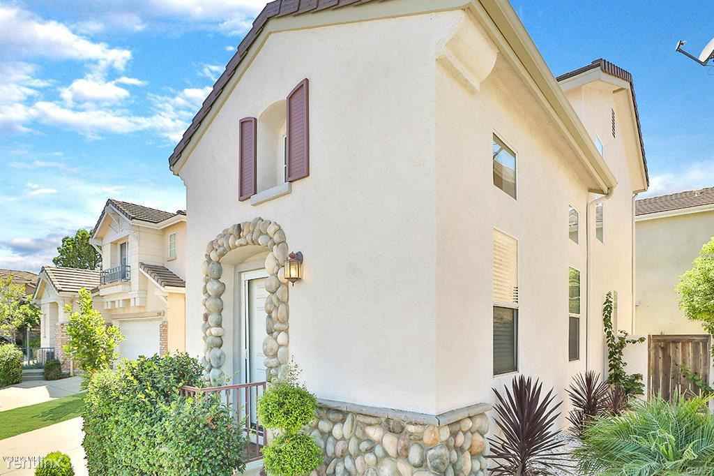 5505 Salerno Dr - Photo 3 of 10