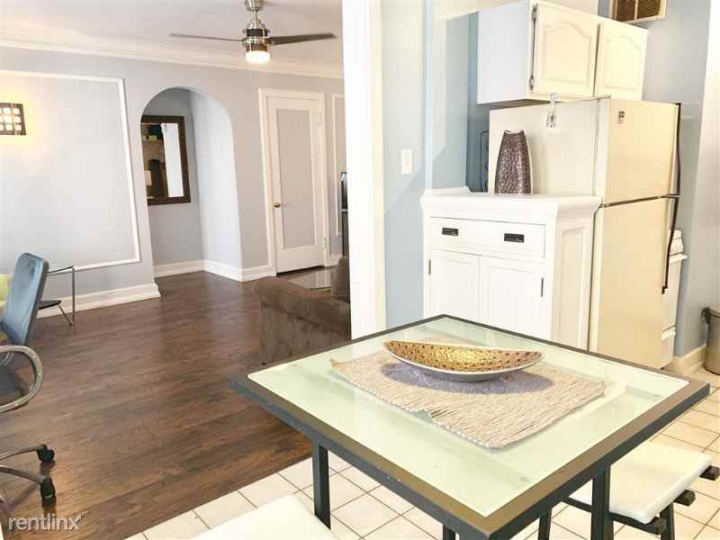 1028 E Juneau Ave 502 - Photo 3 of 20